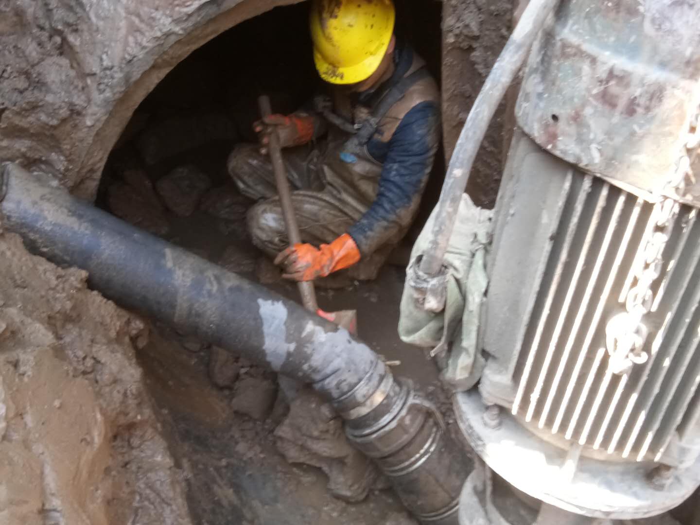 井冈山管道清淤